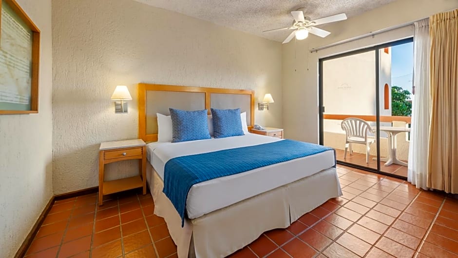 Park Royal Homestay Los Cabos