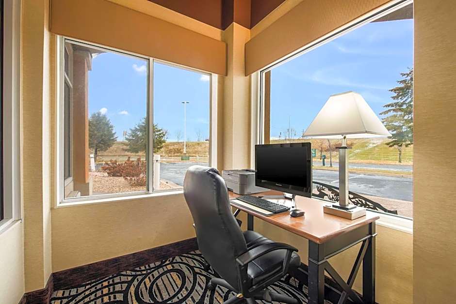 Quality Inn & Suites Menomonie