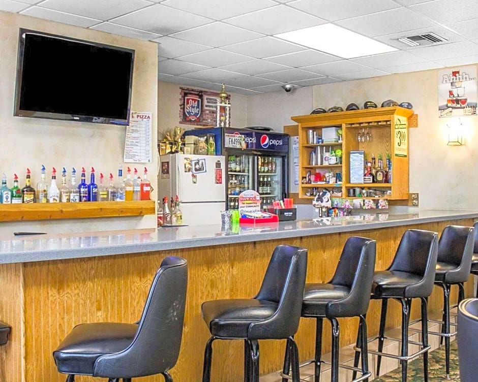 Quality Inn Mauston I-90