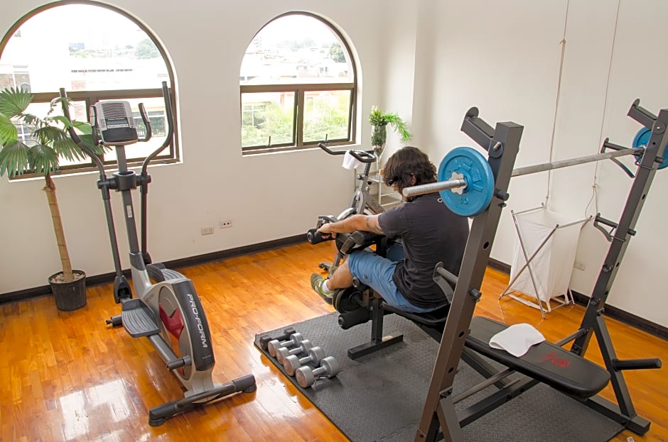 Plaza Real Suites & Apartments