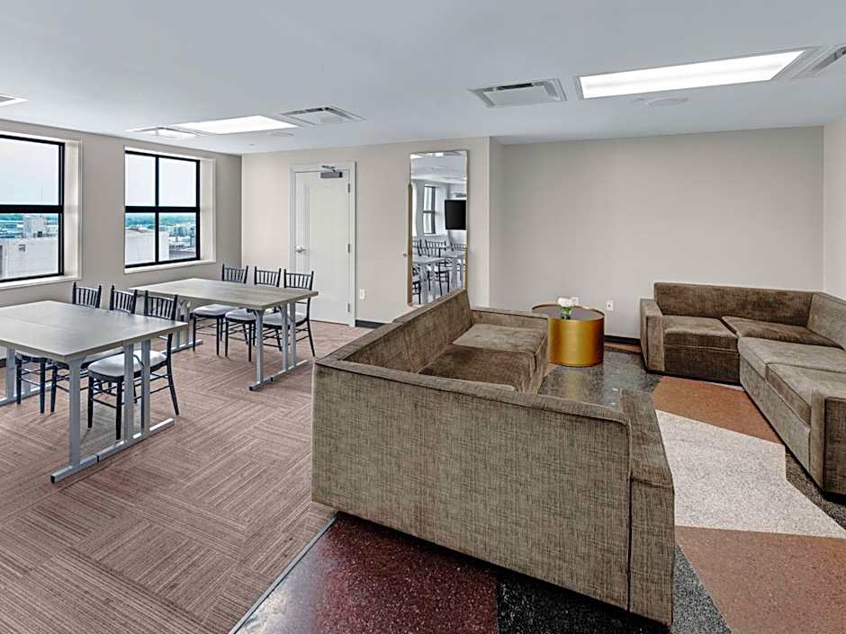 Tulsa Club Hotel Curio Collection By Hilton