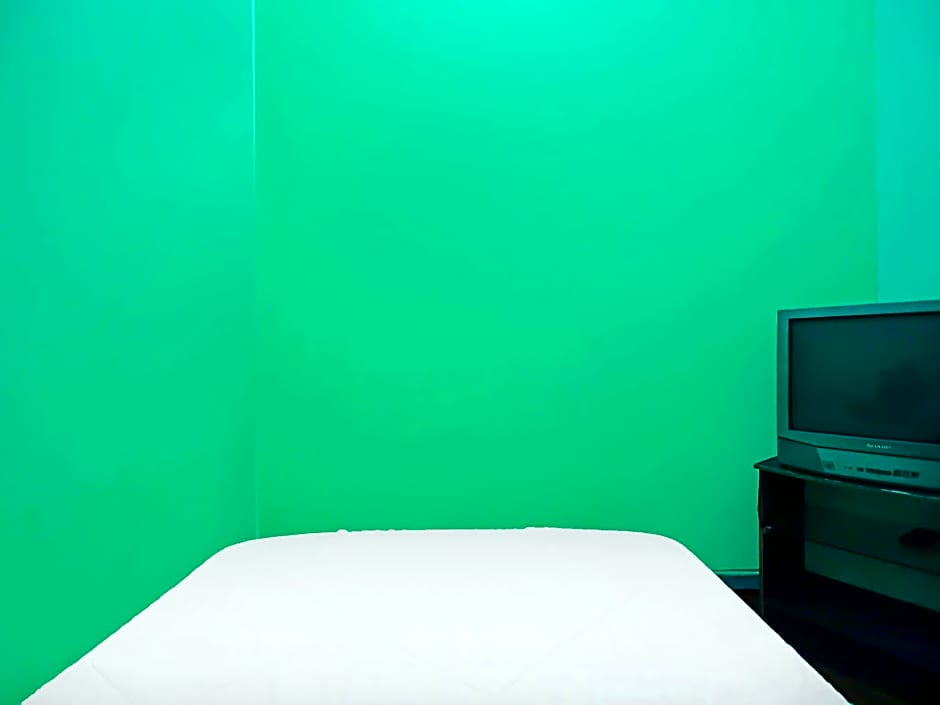 Hotel O Penginapan LorraNearPasar Oleh Oleh