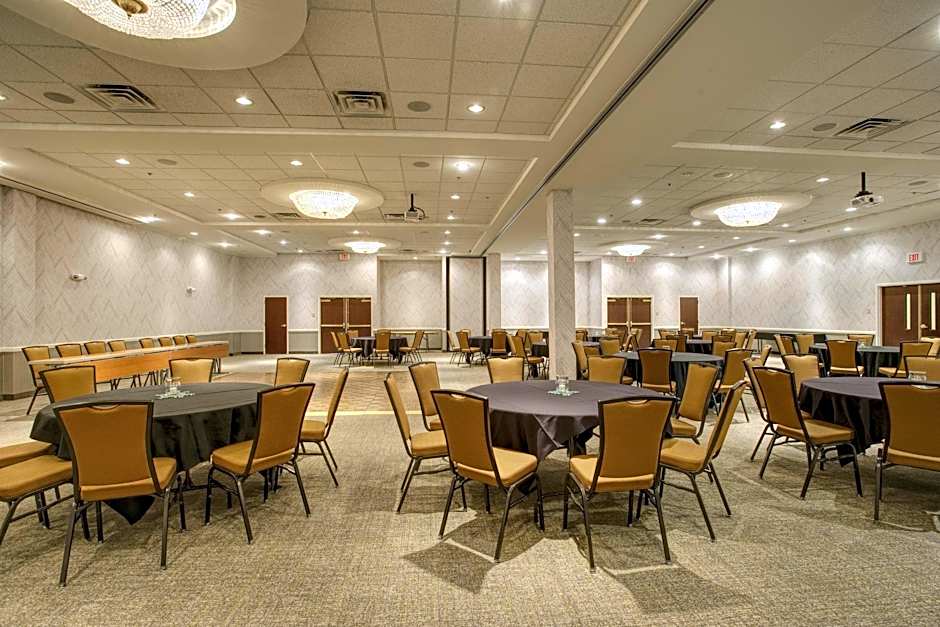 SpringHill Suites by Marriott Lawrence Downtown
