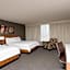 The Center Hotel Grand Rapids Airport