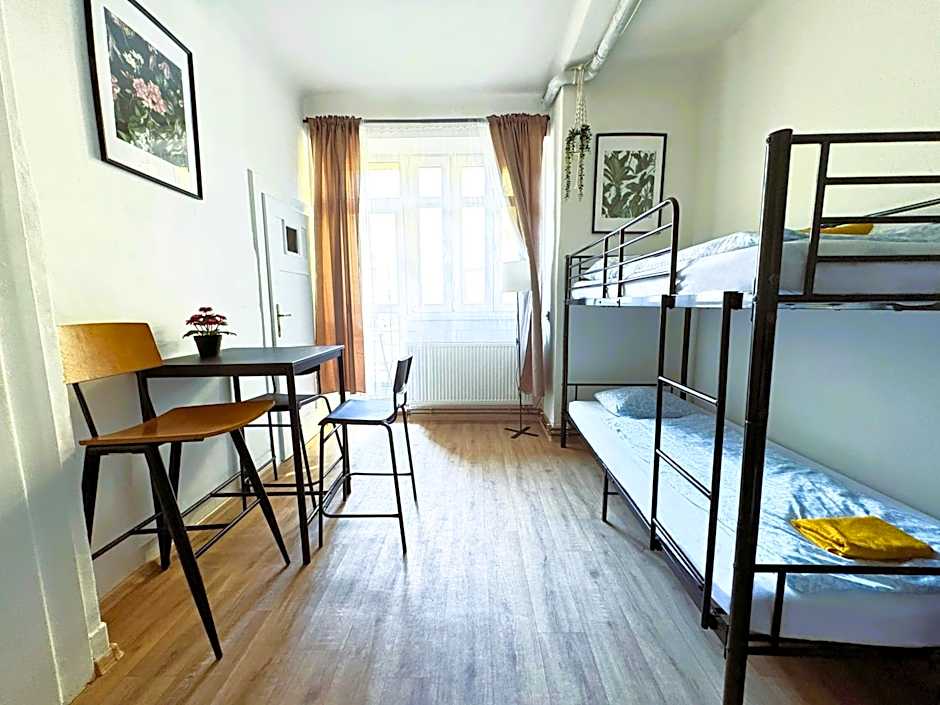 Black Style ROOMS Moravske namesti
