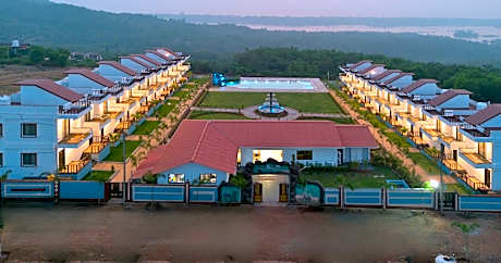 Baywatch Resort Bhogave Beach