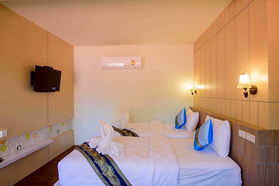 Charming Lipe Beach Resort