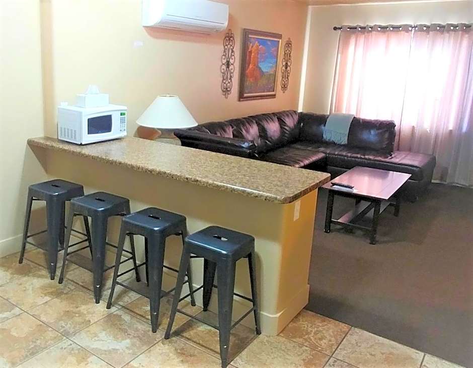 Lake Powell Motel & Apartments