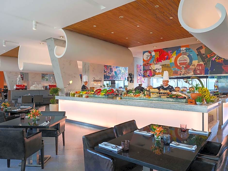 Pullman Jakarta Central Park Hotel