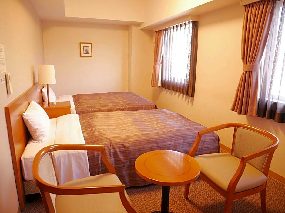 Hotel Route-Inn Fukaya Ekimae