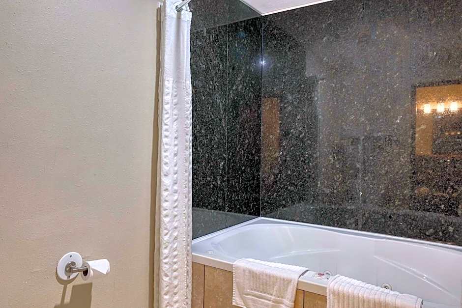 Comfort Suites Appleton Airport