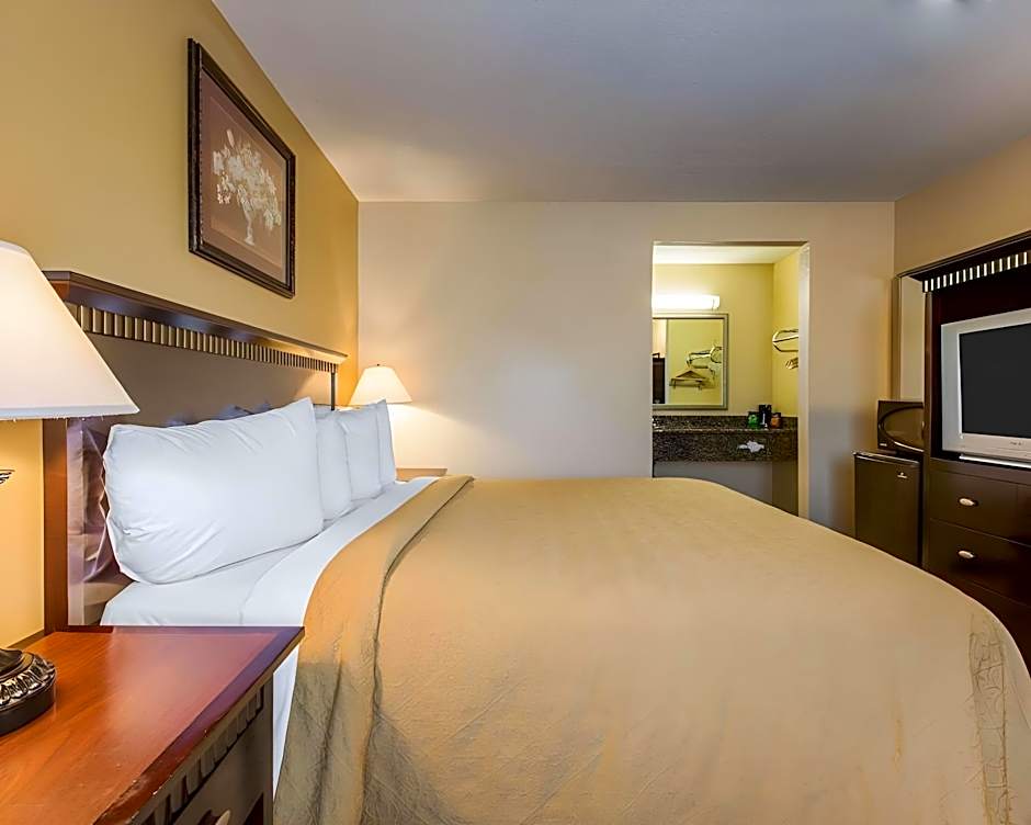 Quality Inn San Bernardino - Loma Linda