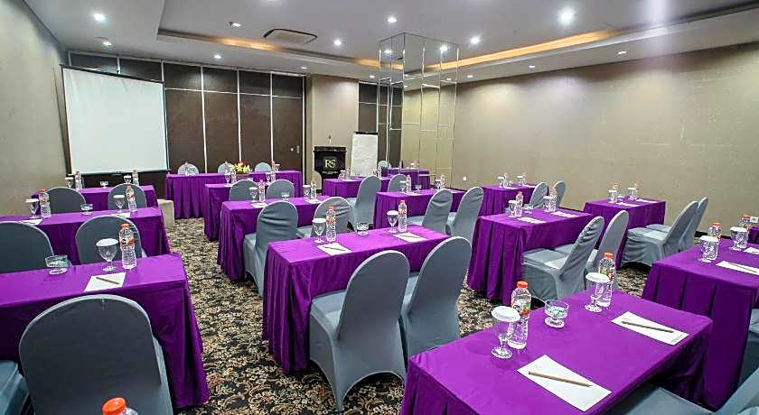 Royal Regantris Cendana