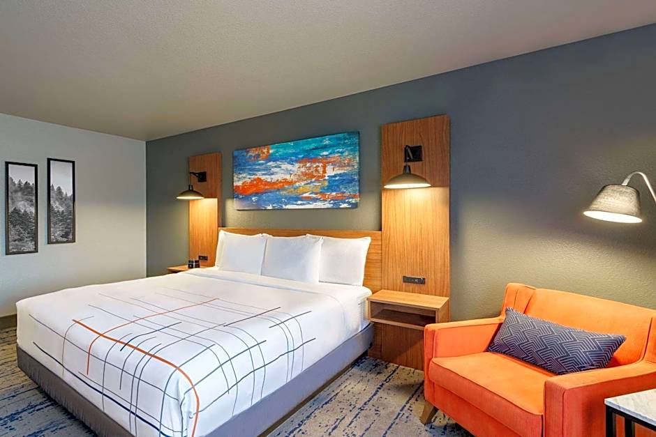 La Quinta Inn & Suites by Wyndham Springfield