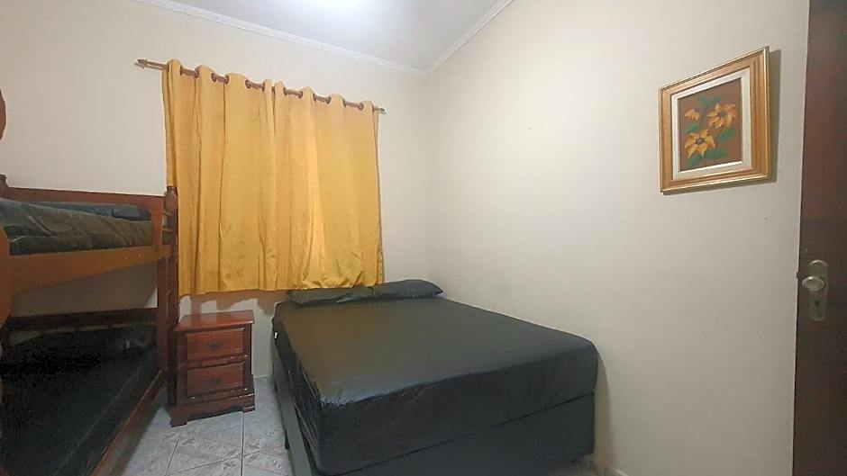 Piscina, Churrasqueira, Wi-Fi, SmartTv, 4dorm, Comércios na porta