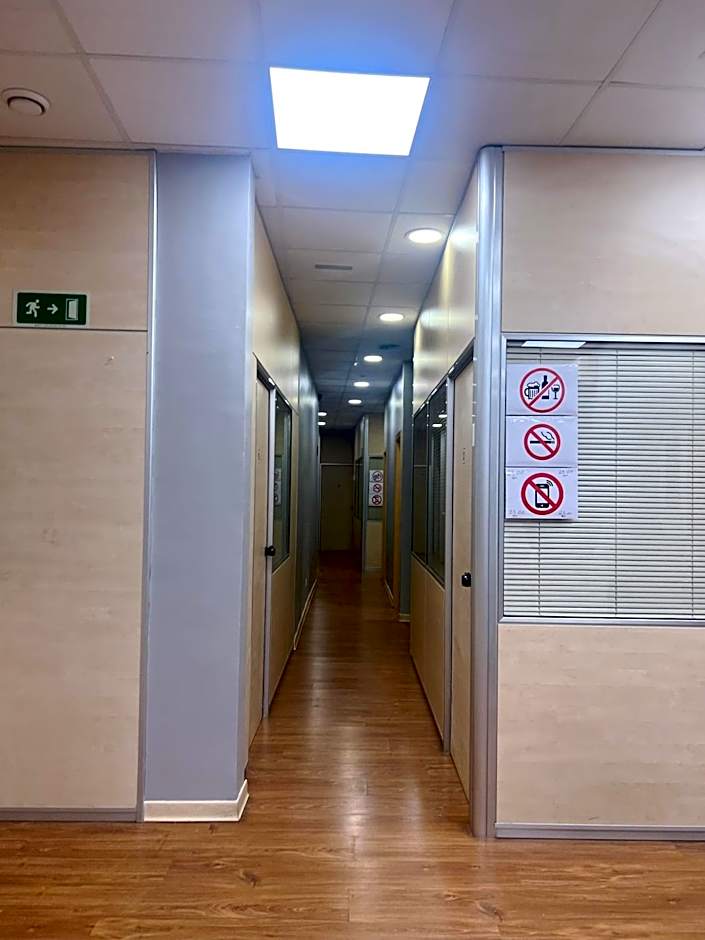 Hostel Acacias
