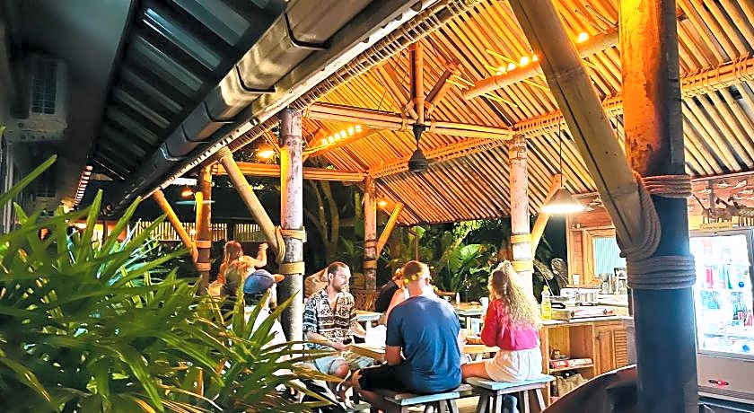 Aha Lanta Cozy Hostel