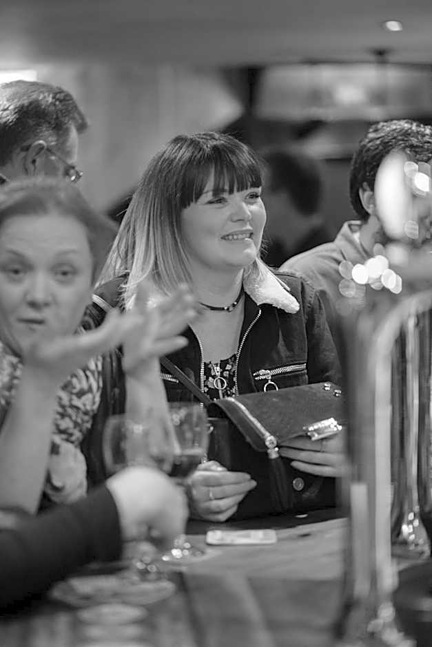 Ty Glyndwr Bunkhouse, Bar and cafe