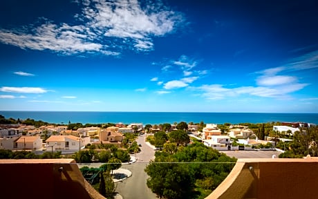 SEA VIEW STANDARD ROOM 2 ADULTS + 1 CHILD