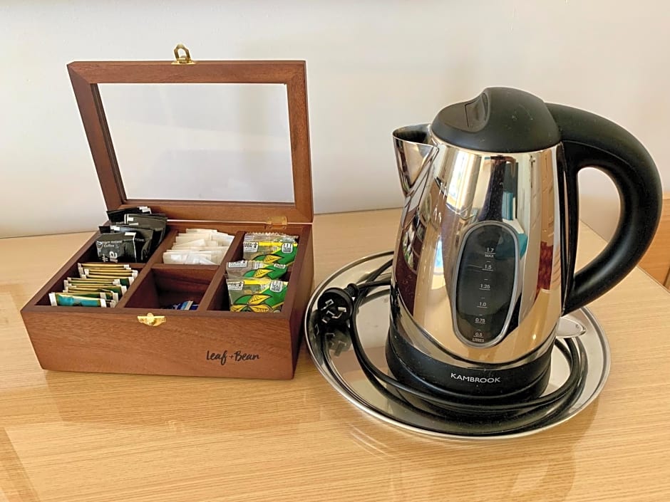 Ensenada Motor Inn and Suites