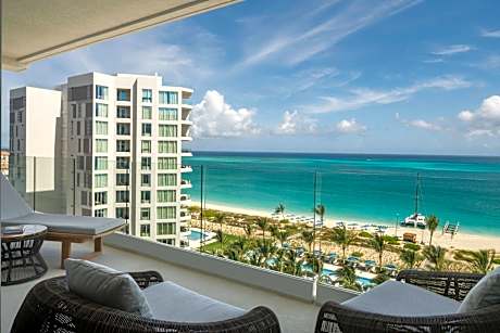 Executive Suite, Suite, 1 King, Partial Ocean view, Balcony