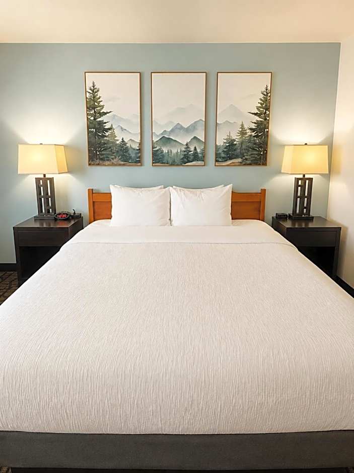 Quality Inn & Suites Sequim at Olympic National Park