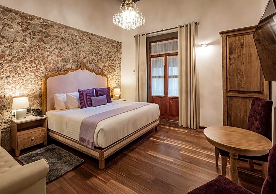 HOTEL CASA MONARCA