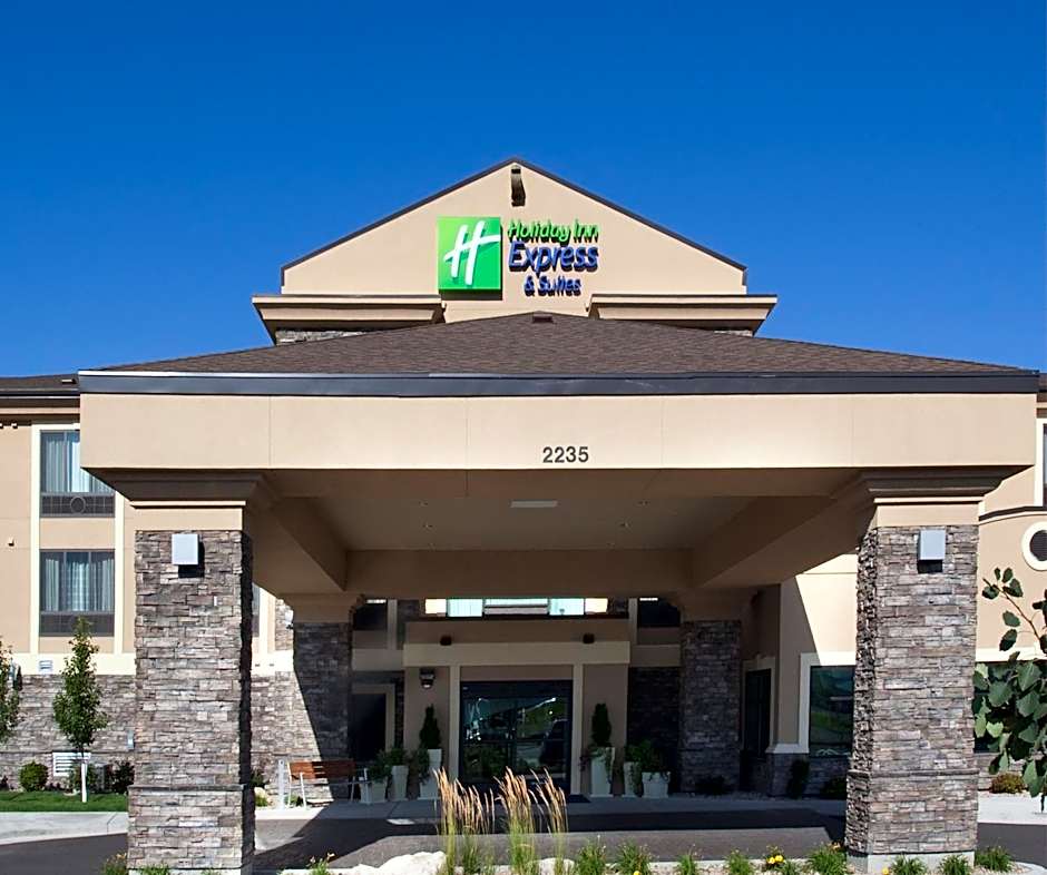 Holiday Inn Express & Suites Logan By IHG