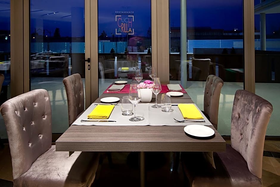 Mas Monzon Hotel