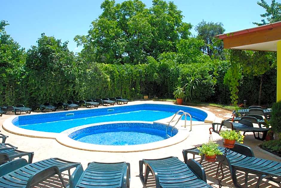 Green Hisar Hotel Family