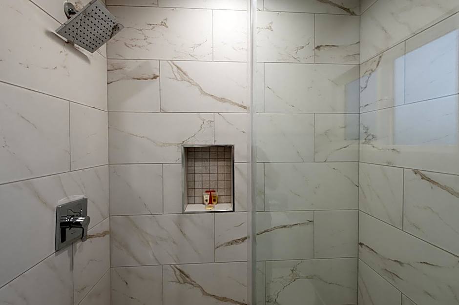 Studio City Court Yard Hotel