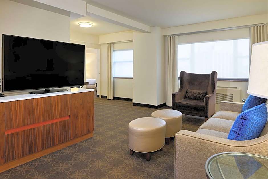 DoubleTree by Hilton Hotel & Suites Pittsburgh Downtown