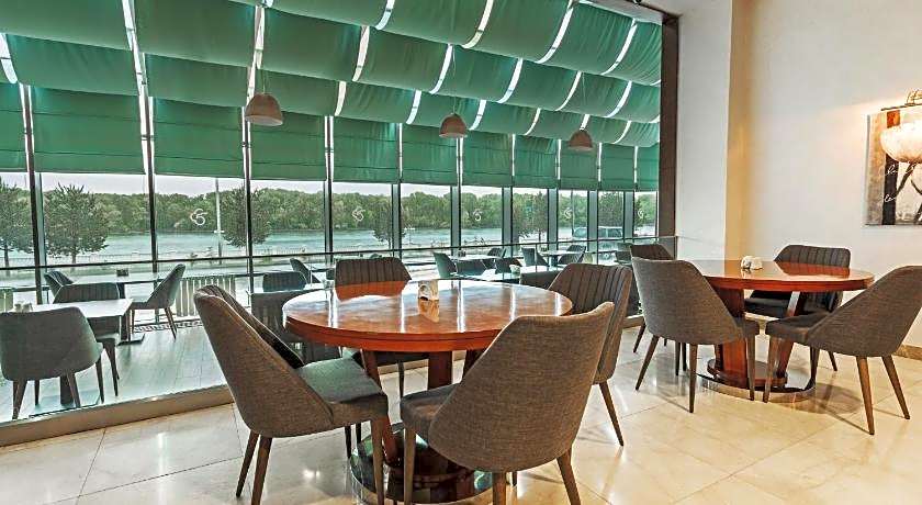 Dedeman Oskemen Tavros Hotel