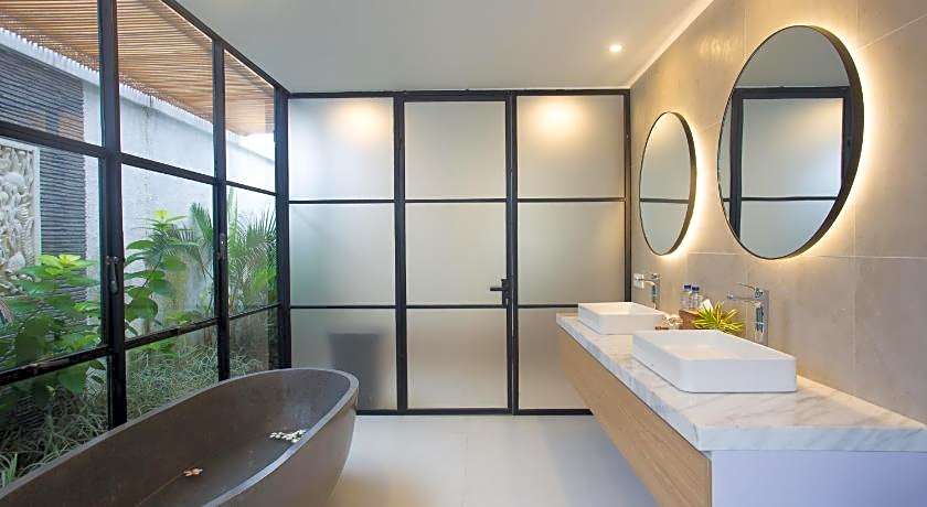 The Kons Villa Bali Seminyak