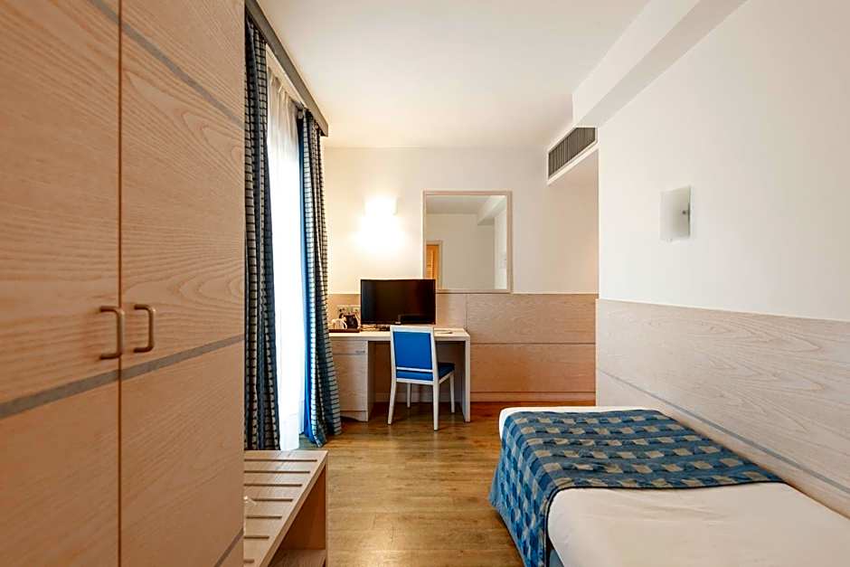 Caravel Bike Hotel