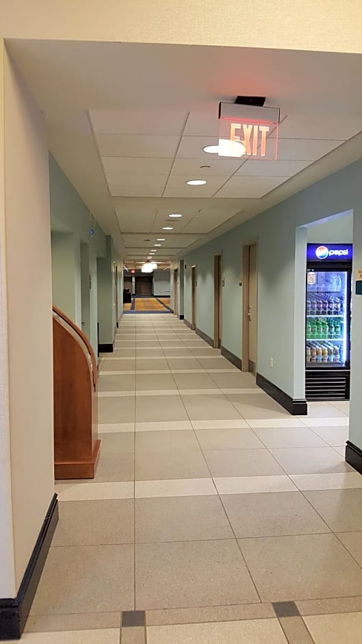 DoubleTree by Hilton Pittsburgh Monroeville Convention Center