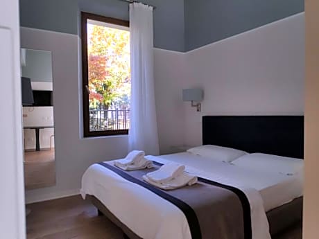 Studio with Terrace