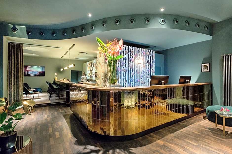 Manhattan Hotel