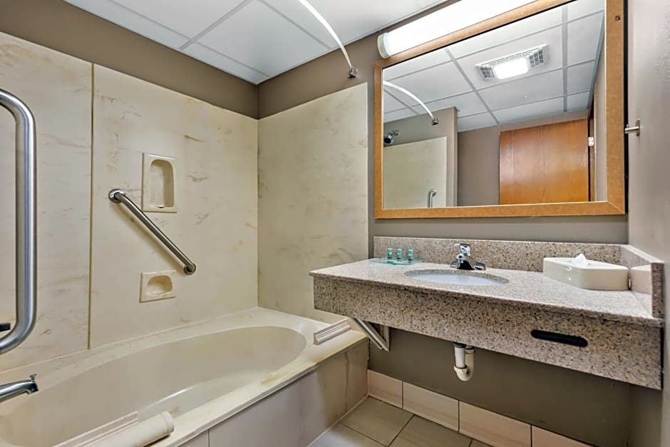 Best Western West Towne Suites