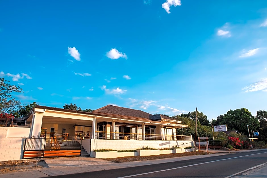 Veranda Suites and Restaurant