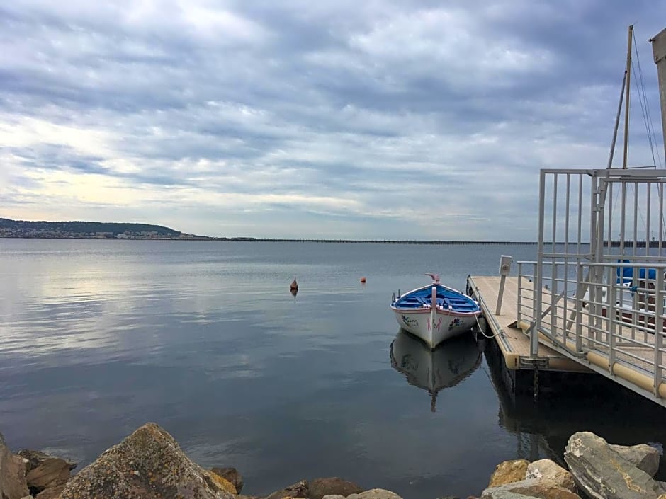 Bouzigues Suite Parentale Étang de Thau