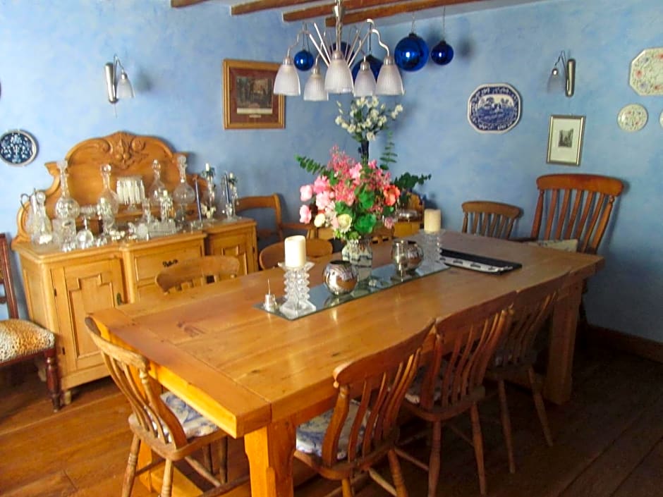 Clayton Wickham Farmhouse