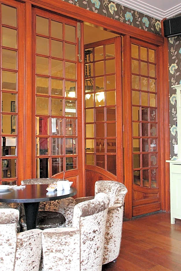 Augusta Hotel