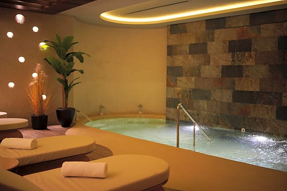 Almira Hotel Thermal Spa & Convention Center