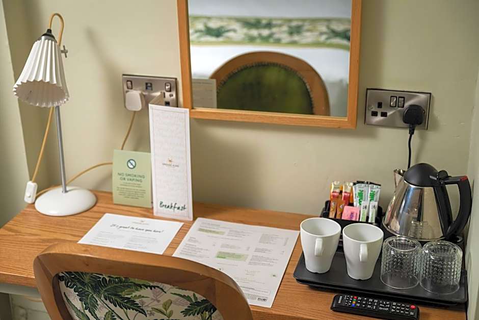 Rockingham Arms By Greene King Inns