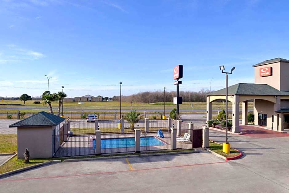 Econo Lodge Inn & Suites Port Arthur near Sabine Pass