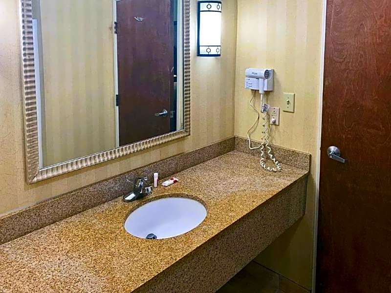 Spark by Hilton Catoosa Tulsa