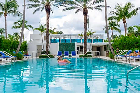 Tideline Palm Beach Ocean Resort