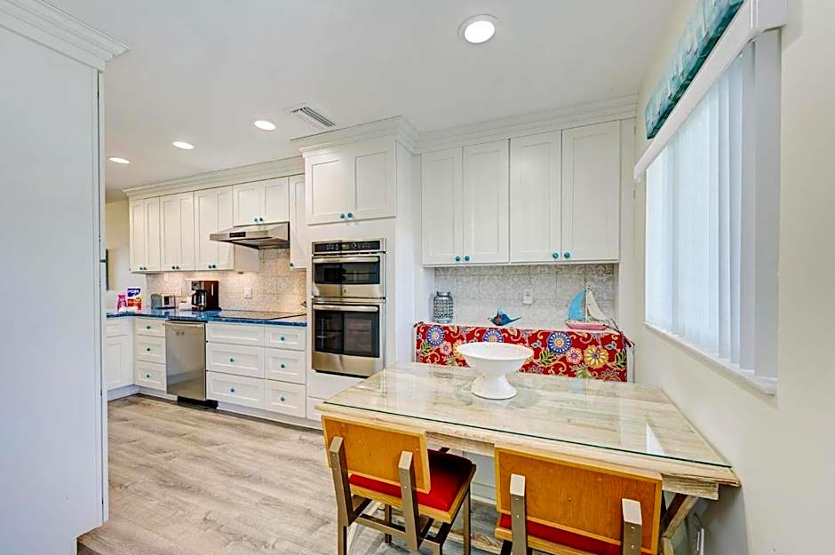 Anna Maria Island Beach Palms 5B