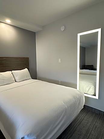 1 Queen Bed, Non Smoking